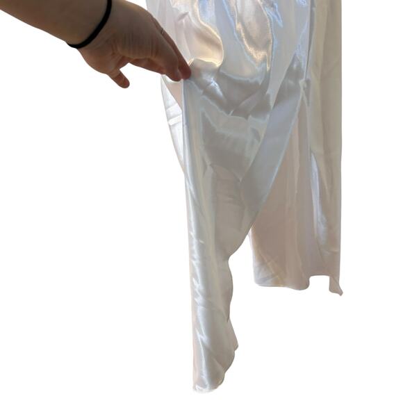 Vintage White Satin Nightgown Womens Sz Medium Plunging Sexy Neckline Sleeveless - Picture 9 of 16